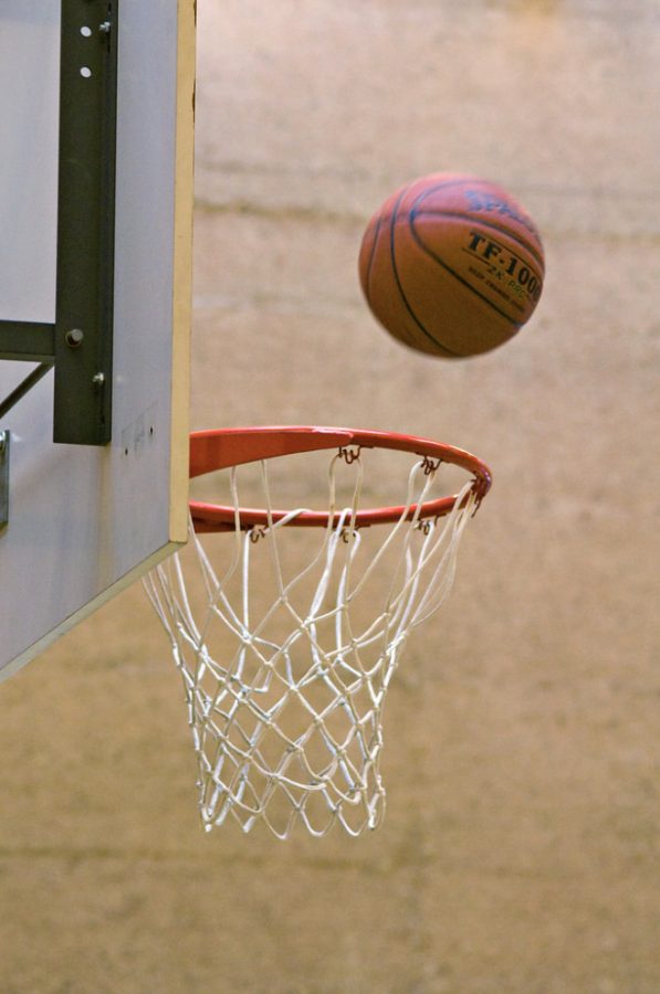 First games of the Sweet Sixteen begin